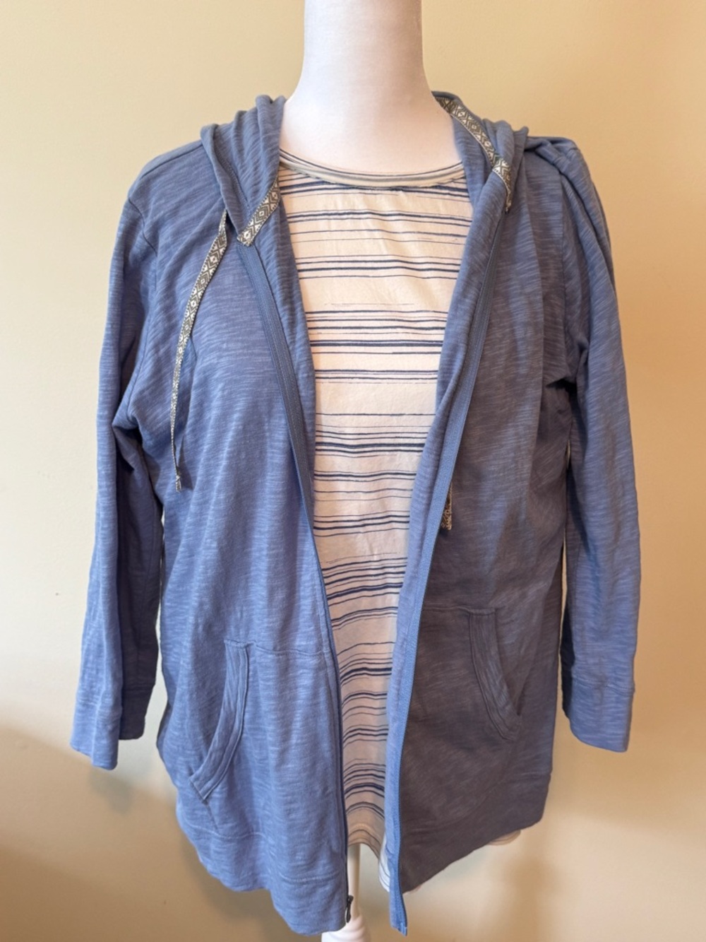 Eddie Bauer set - 3/4 length sleeve tshirt and slub sweatshirt.